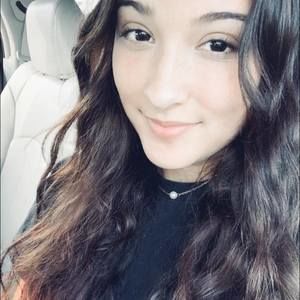 Meet your Posher, Daniela